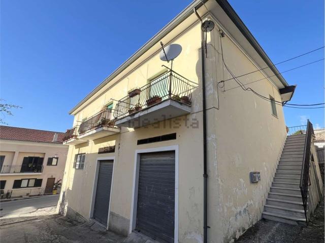 Appartamento in vendita a Colle, Atina