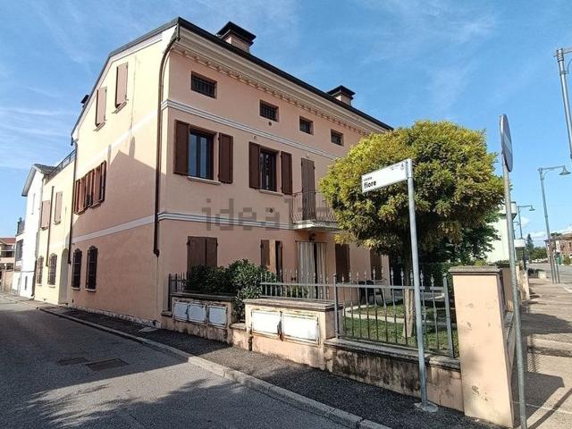 Appartamento in vendita a Moglia, Lombardia