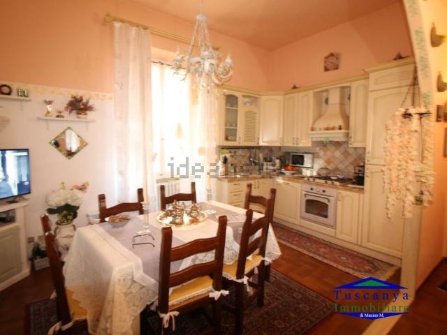 Appartamento in vendita a Colle Di Val D'elsa, Toscana