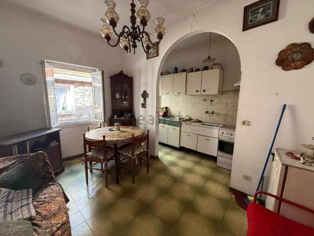 Appartamento in vendita a Aurigo, Liguria