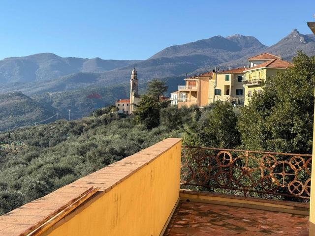Appartamento in vendita a Tovo San Giacomo, Liguria