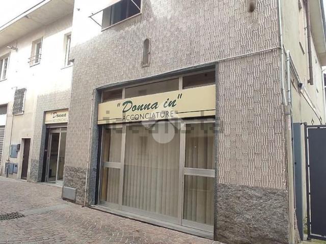 Appartamento in vendita a Ferno, Varese