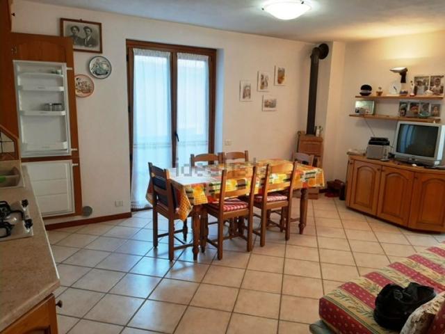 Appartamento in vendita a Comunità Montana della Valle Brembana, Zambla Bassa