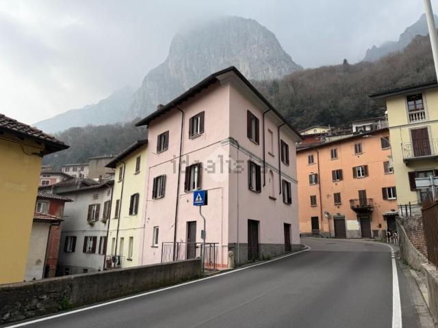 Appartamento in vendita a Malavedo, Lecco