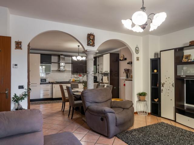 Appartamento in vendita a San Zenone Al Lambro, Lombardia