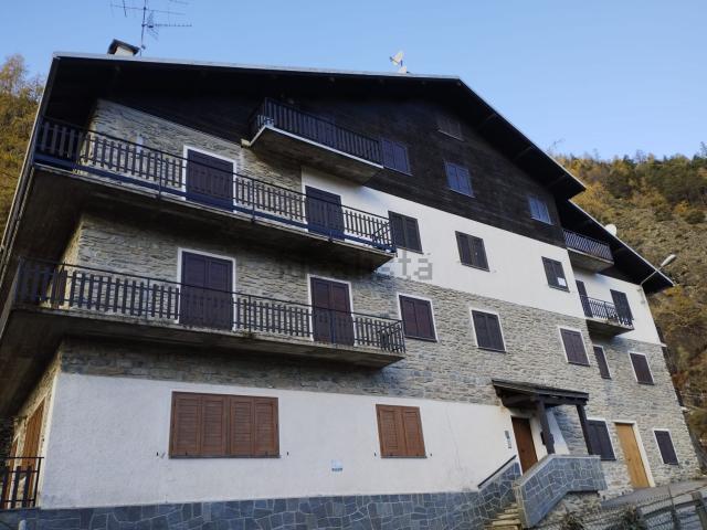 Appartamento in vendita a Chiesa In Valmalenco, Lombardia