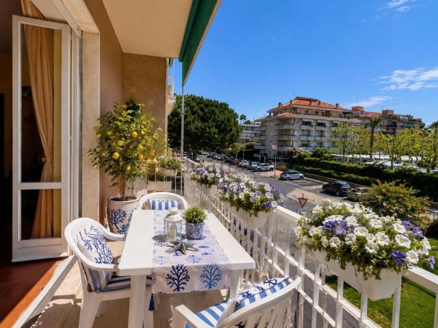 Appartamento in vendita a Albenga, Liguria
