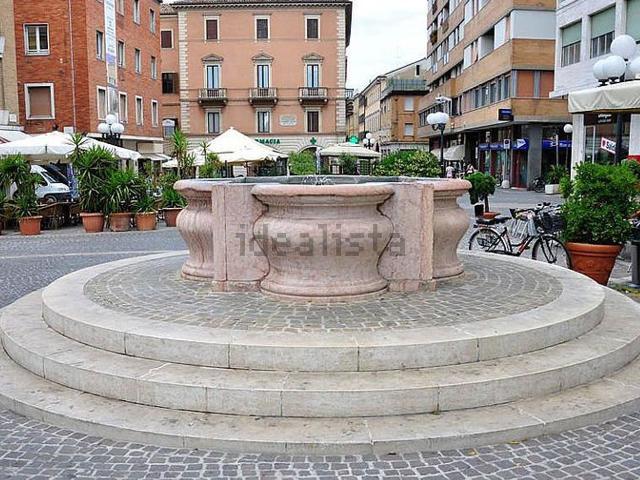 Appartamento in vendita a Centro Storico, Marche