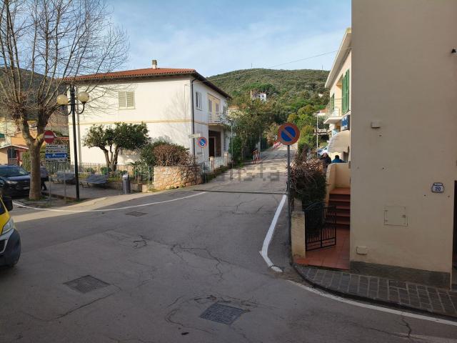 Appartamento in vendita a Rio, Toscana