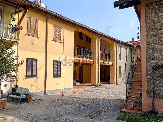 Appartamento in vendita a Bernareggio, Lombardia
