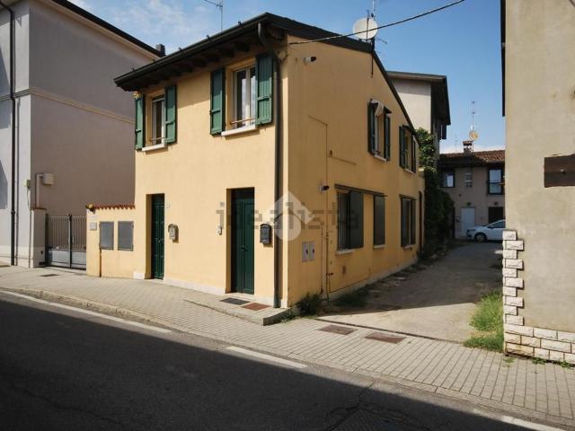 Appartamento in vendita a Capriano del Colle, Brescia