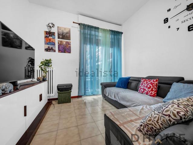 Appartamento in vendita a Carnate, Lombardia