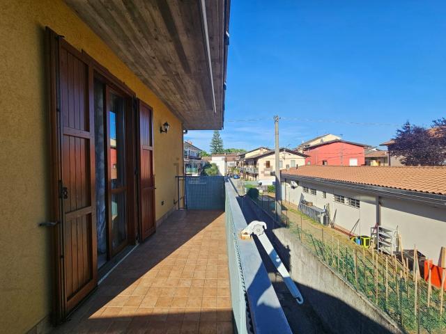 Appartamento in vendita a Locate Bergamasco, Ponte San Pietro