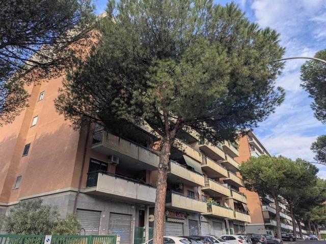Appartamento in vendita a Municipio Roma VII, Roma Capitale