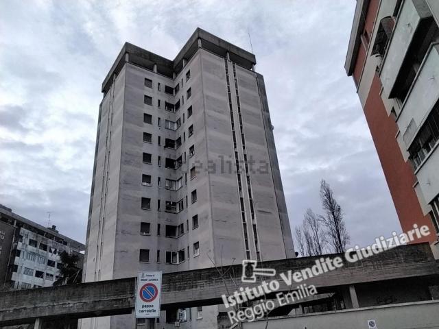 Appartamento in vendita a Re, Reggio Emilia