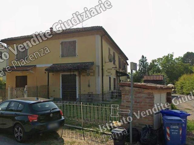 Appartamento in vendita a Polesine Zibello, Vidalenzo