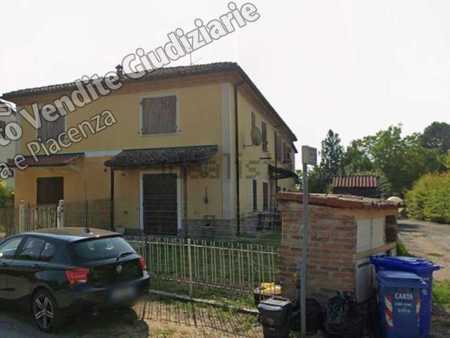 Appartamento in vendita a Polesine Zibello, Vidalenzo