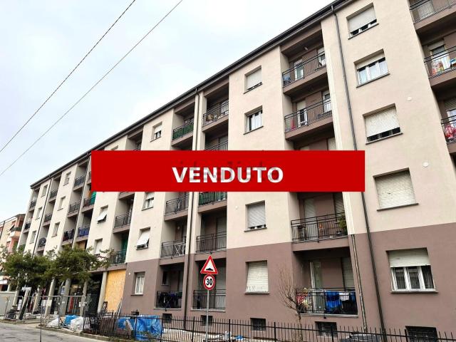 Appartamento in vendita a Carnate, Lombardia