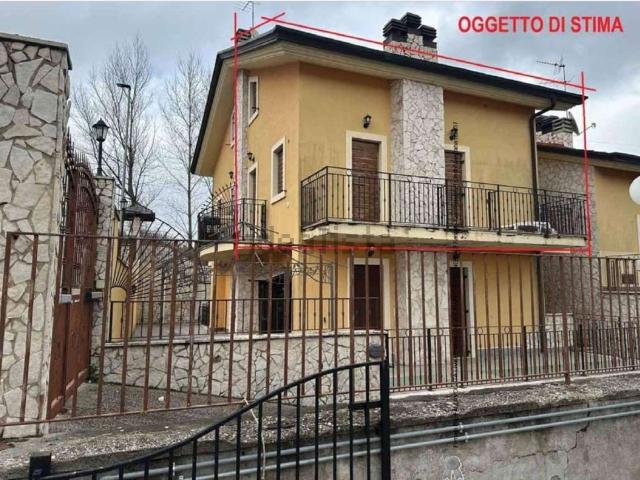 Appartamento in vendita a Castel Di Sangro, Abruzzo