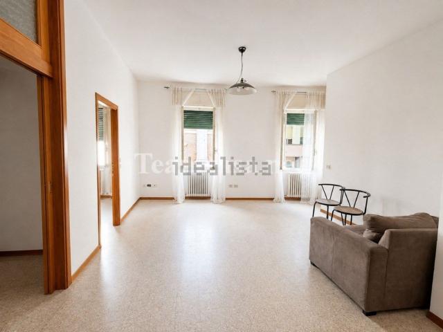 Appartamento in vendita a Centro Storico, Marche