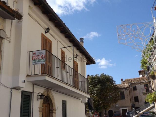 Appartamento in vendita a Pereto, L'aquila