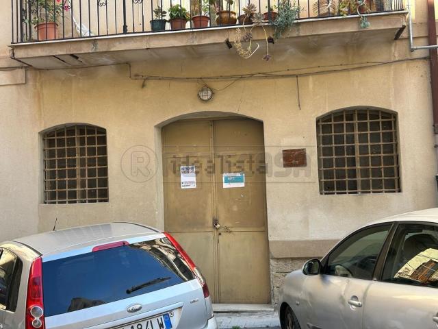 Appartamento in vendita a Quartiere Provvidenza, Caltanissetta