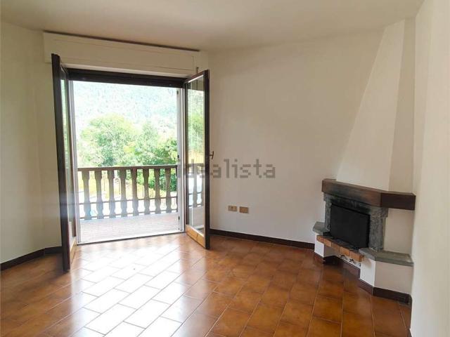 Appartamento in vendita a Challand Saint Anselme, Aosta