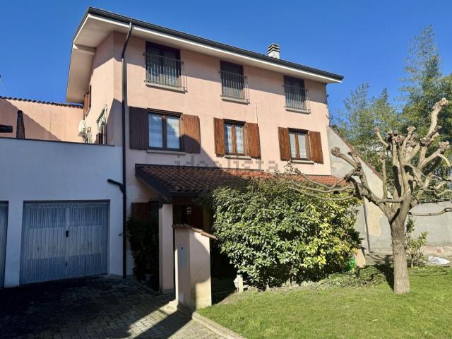 Appartamento in vendita a Roccabianca, Reggio Emilia