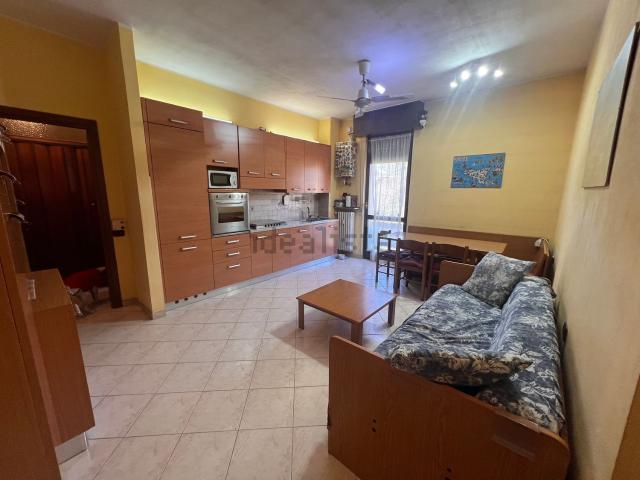 Appartamento in vendita a Locate Varesino, Lombardia