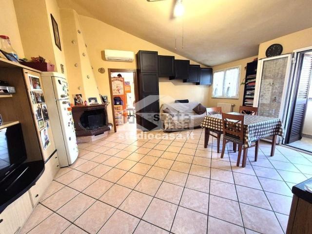 Appartamento in vendita a Pieve Emanuele, Lombardia