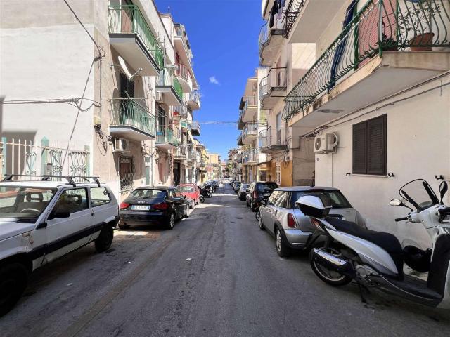 Appartamento in vendita a Arenella, Palermo