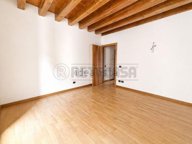 Appartamento in vendita a Schio, Veneto