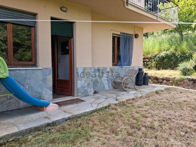 Appartamento in vendita a Montebruno, Liguria