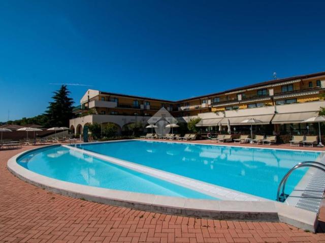 Appartamento in vendita a Padenghe Sul Garda, Lombardia
