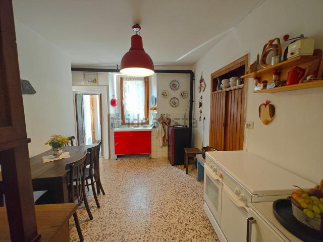 Appartamento in vendita a Lanzada, Lombardia