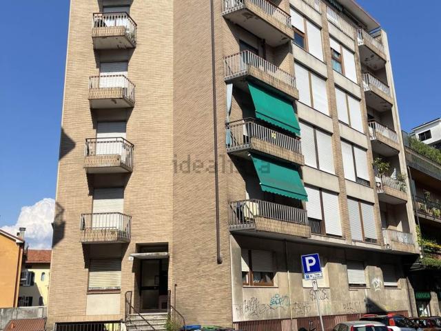 Appartamento in vendita a Bosto, Varese