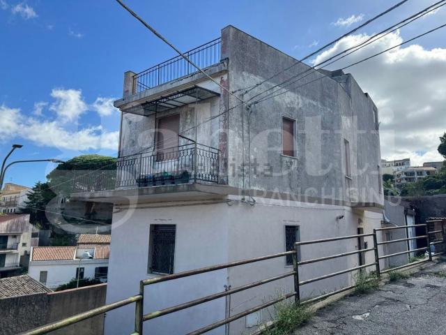 Appartamento in vendita a Castanea delle Furie, Messina