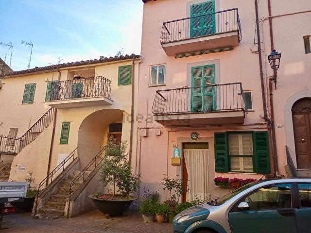 Appartamento in vendita a Piansano, Viterbo