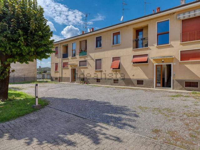 Appartamento in vendita a Carnago, Lombardia