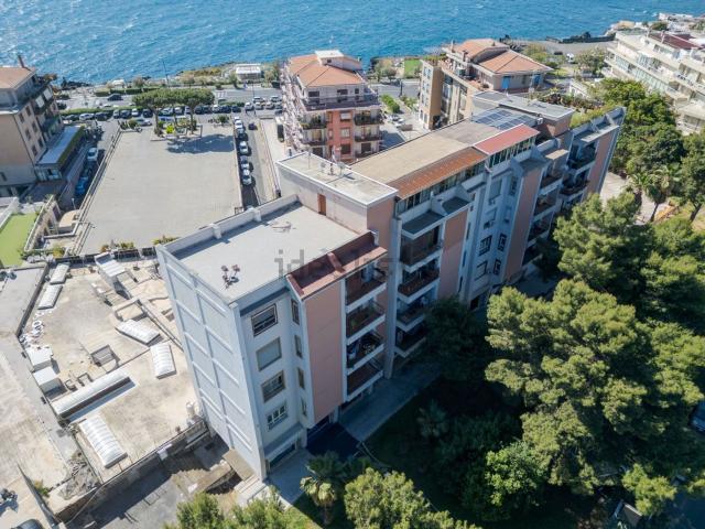Attico in vendita a Picanello-Ognina-Barriera-Canalicchio, Catania