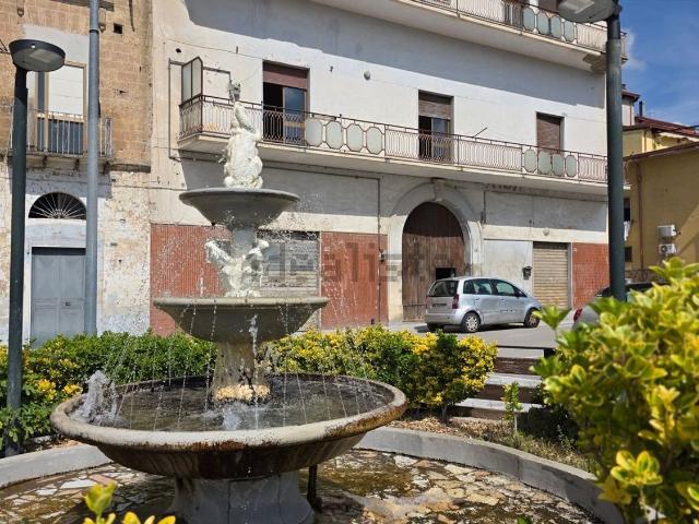 Appartamento in vendita a Maddaloni, Campania