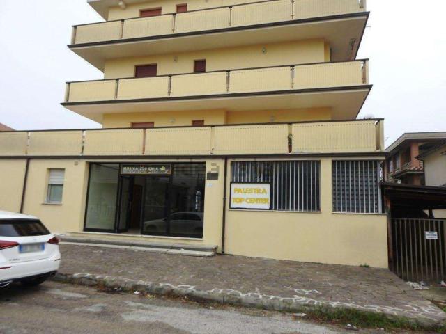 Appartamento in vendita a Roseto Degli Abruzzi, Abruzzo