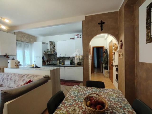 Appartamento in vendita a Comunità Montana del Piambello, Saltrio