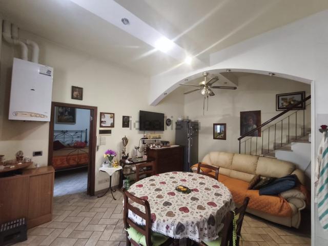 Appartamento in vendita a Montalcino, Toscana