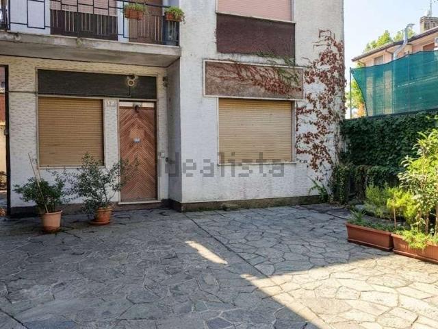 Appartamento in vendita a Carugo, Lombardia