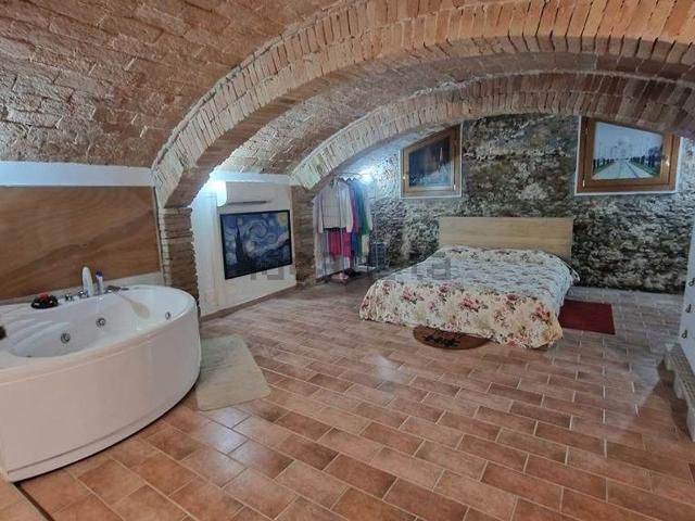 Appartamento in vendita a Unione di Comuni della Romagna Forlivese, Quattro