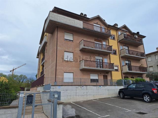 Appartamento in vendita a Scaloni, Marche