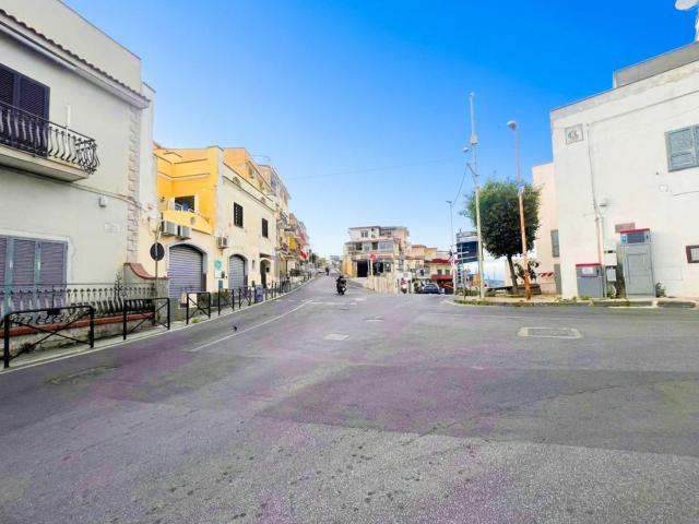 Appartamento in vendita a Monte Di Procida, Campania