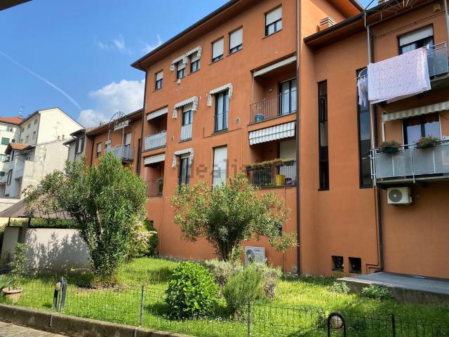 Appartamento in vendita a Pescarenico, Lecco