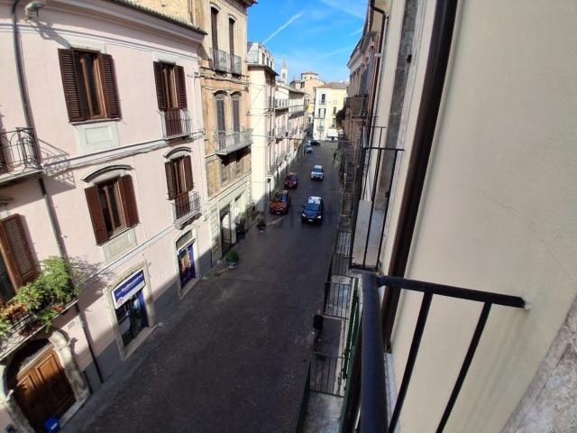 Appartamento in vendita a Sulmona, L'Aquila